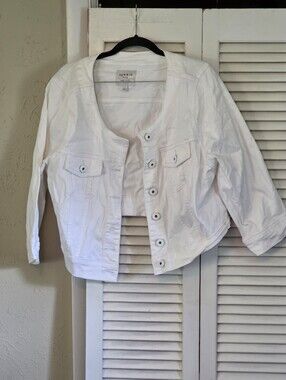 Torrid Denim White Cropped Jacket Size 2 / 18-20 Plus Size